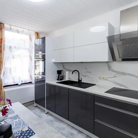 Blumentraum Apartment *